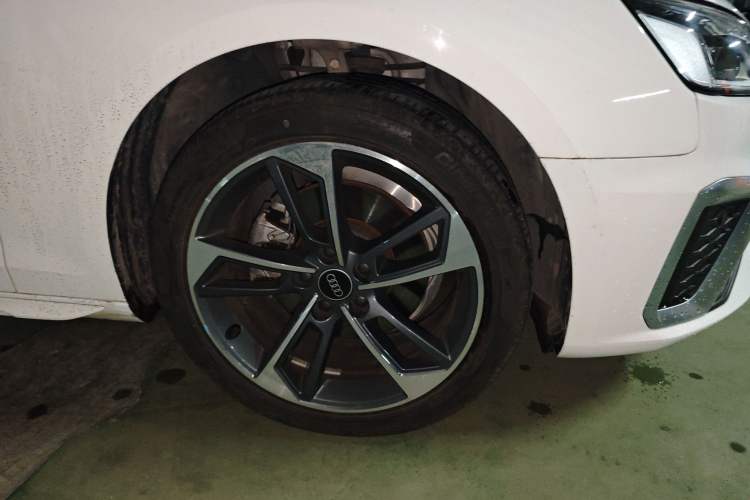 Used Audi A4L 2022 40 TFSI Fashion Dynamic Model Right Front Wheel Hub