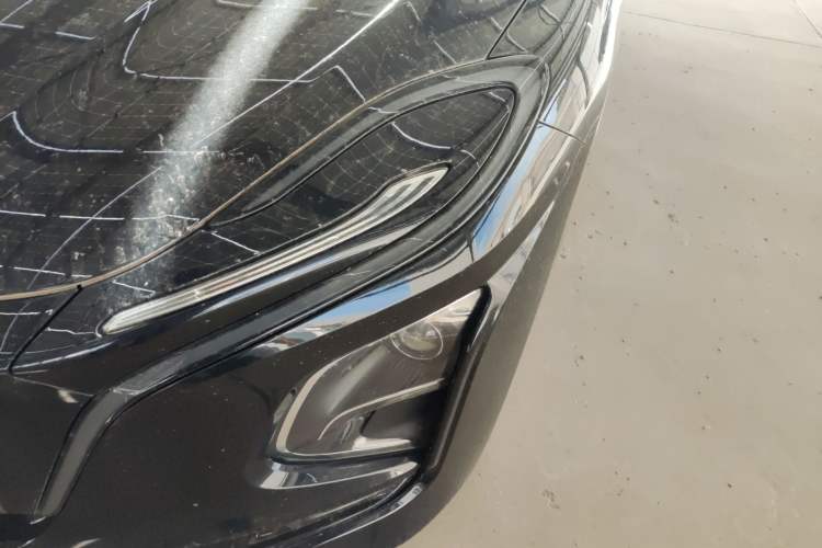 Used Hongqi E-QM5 2024 450km Range Commuter Version
