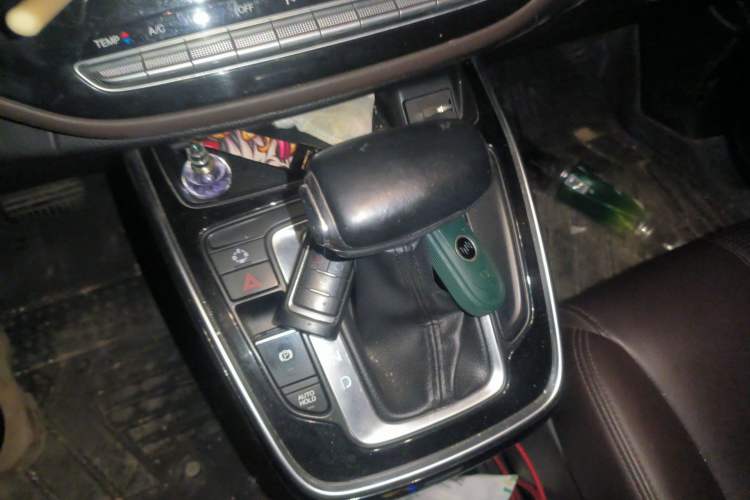 Used GAC Trumpchi M6 2019 270T Automatic Luxury Edition (6-seater) - China V Standard Gear Lever