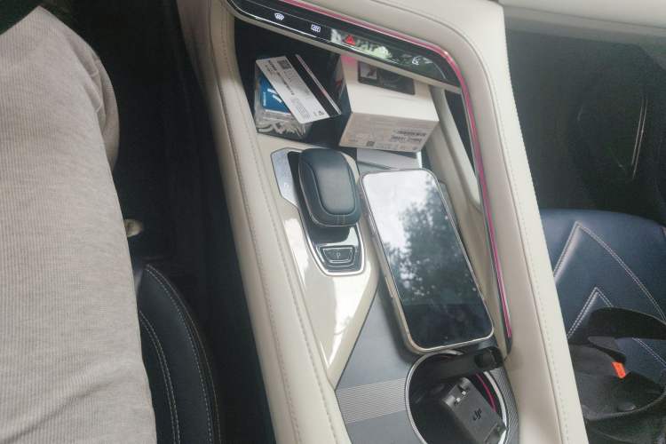 Used Zeekr 001 2022 Long-Range Dual-Motor WE Edition Gear Lever