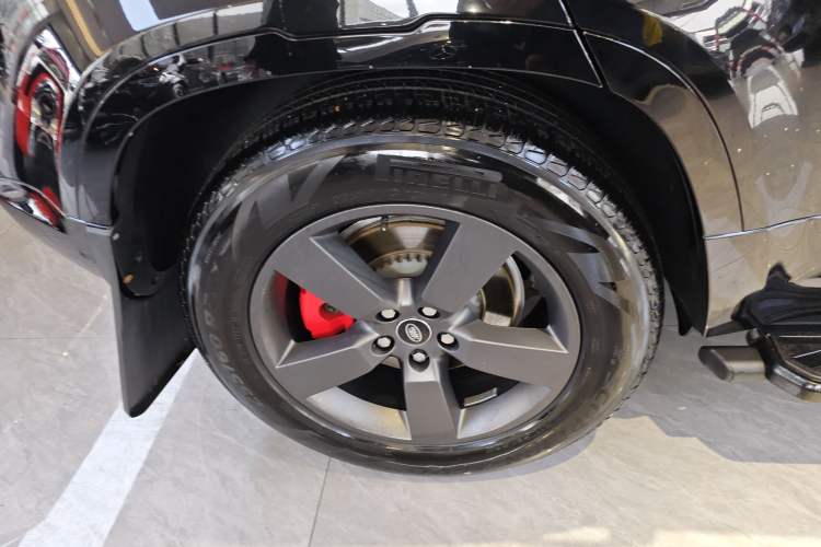 Used Land Rover Defender 2023 Facelift 110 3.0T P400 X-DYNAMIC HSE Right Rear Wheel Hub