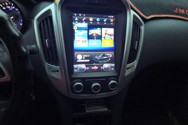 Used JMC Baodian 2020 2.5T Diesel Two-Wheel Drive Comfort Edition Standard Wheelbase JX4D25A6L Audio And AC Panel