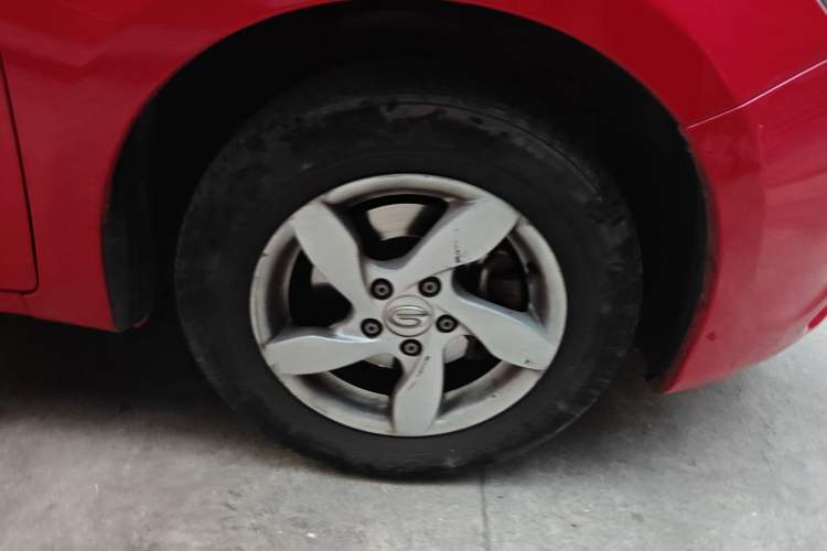 Used GAC Trumpchi GA3 2013 1.6L Automatic Elite ESP Edition Right Front Wheel Hub