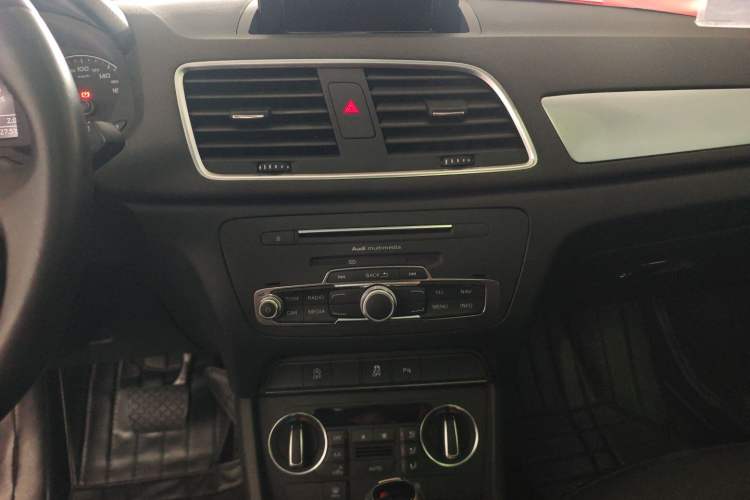 Used Audi Q3 2018 30th Anniversary Edition 30 TFSI Fashion Model
