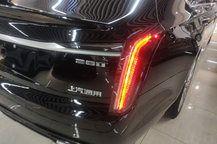 Used Cadillac CT6 2023 28T Luxury Version Right Rear Taillight