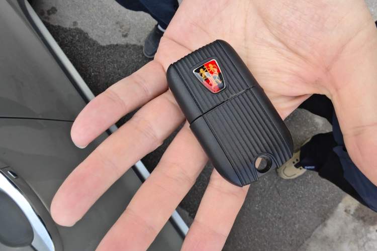 Used Roewe RX5 New Energy 2017 ERX5 EV400 Electric Internet Supreme Edition
