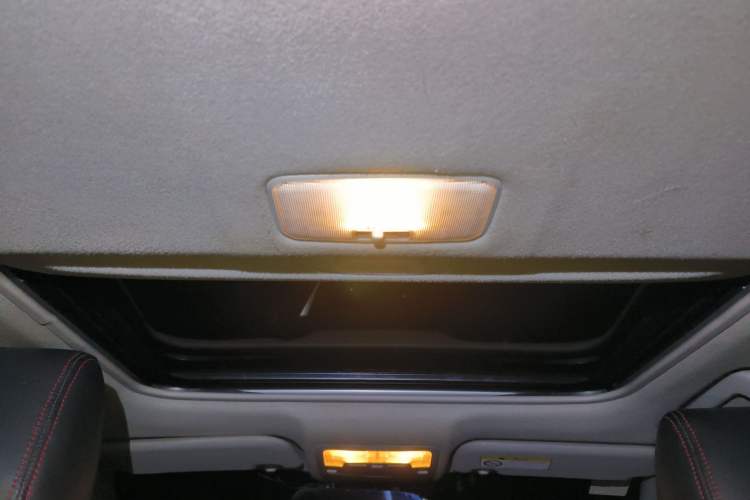 Used Toyota Levin 2017 Revised 185T CVT Elite Edition China V Standard Headliner