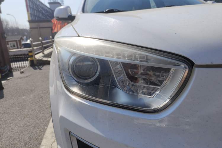 Used Bestune X80 2013 2.0L automatic luxury version
