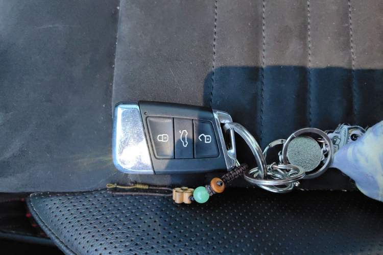 Used Volkswagen Magotan 2018 330TSI DSG Luxury Model Vehicle Key