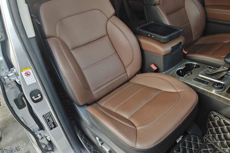 Used Haval H9 2016 2.0T Four-Wheel Drive Luxury 7-Seater
