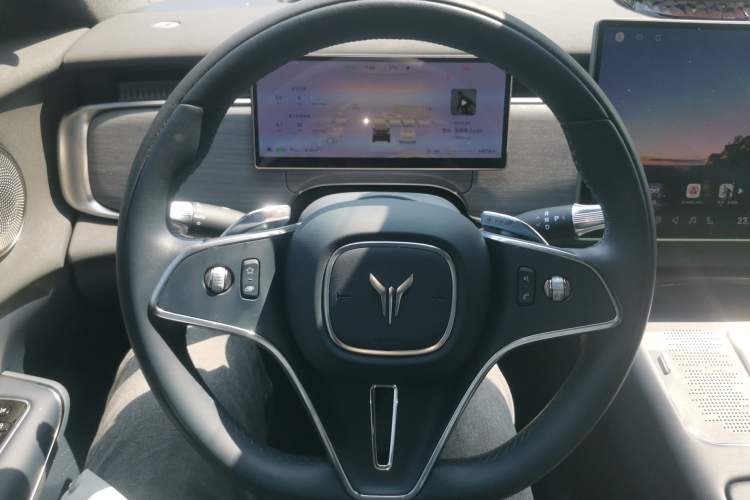 Used VOYAH COURAGE 2025 Model Four-Wheel-Drive Qiankun Edition