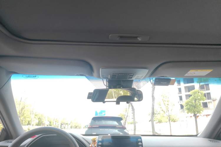 Used Toyota Avalon 2019 2.0L Luxury Edition China VI Standard Headliner