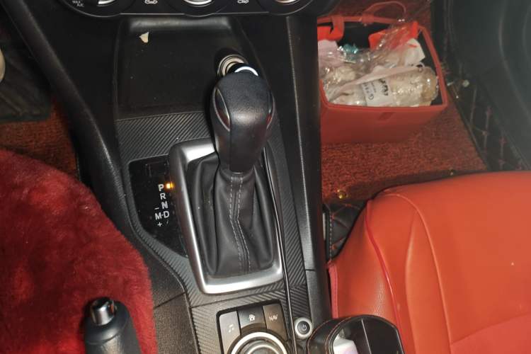 Used Mazda 3 Axela 2017 Sedan 1.5L Automatic Comfort Model Emission Standard China V Gear Lever