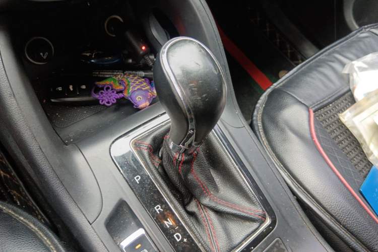 Used CHANGAN CS75 2016 1.8T Automatic Elite Model China V Standard
