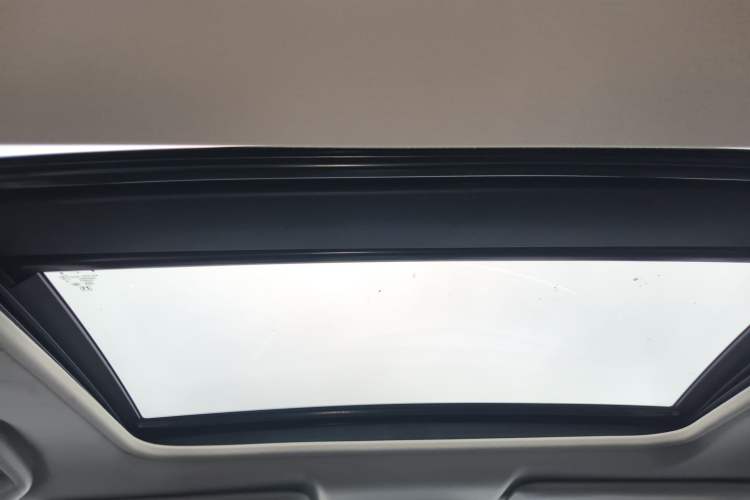 Used Honda Vezel 2015 1.8L CVT 2WD Luxury Model