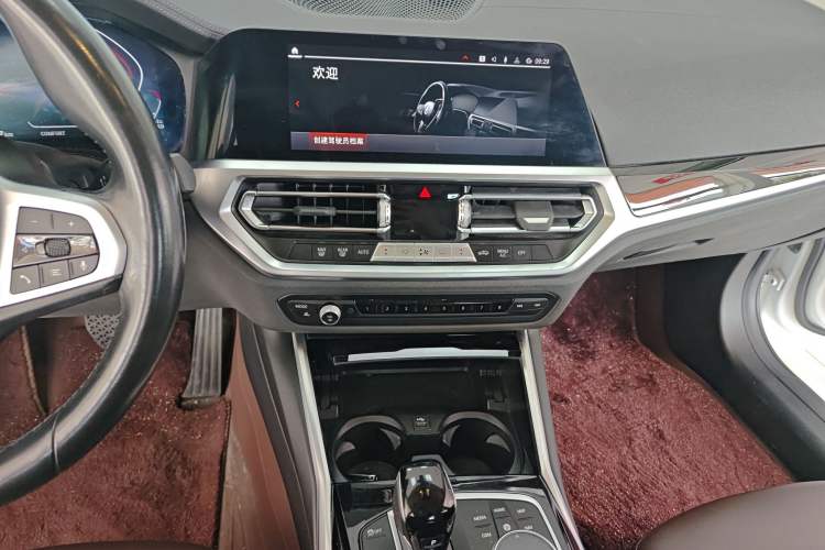 Used BMW 3 Series 2022 Restyled 320Li M Sport Package Audio And AC Panel