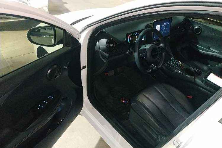 Used BYD e2 2024 Honor Edition Luxury Model Interior 3