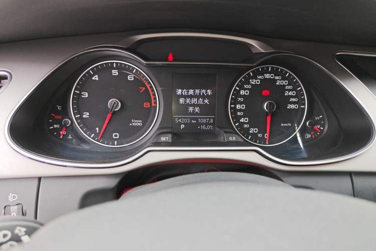 Used Audi A4L 2016 30 TFSI Automatic Comfort Model Instrument Cluster