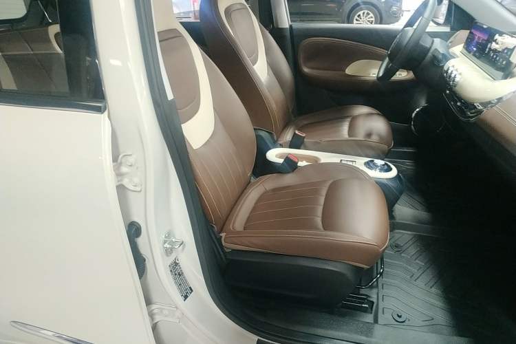 Used Wuling Bingo 2023 333 km Lingxi Connected+ Version

