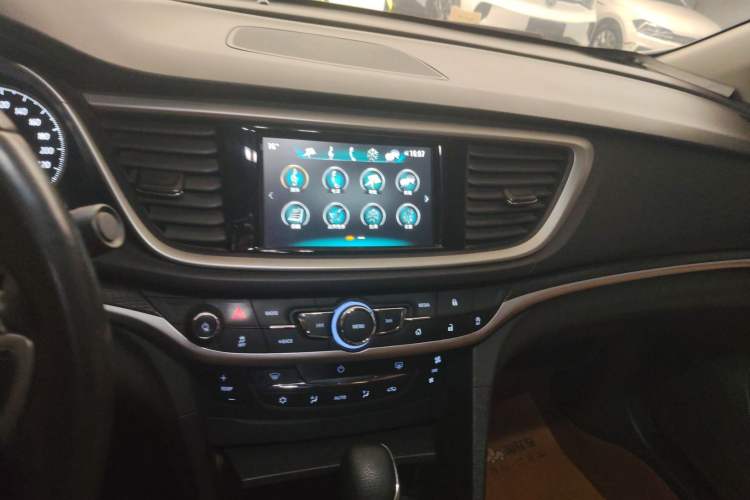 Used Buick GT 2019 18T Automatic Connected Flagship Version China V Standard Audio And AC Panel