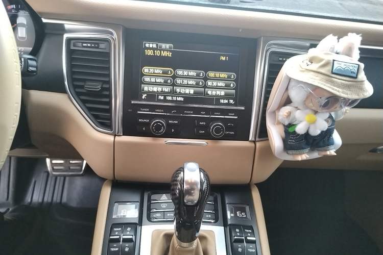 Used Porsche Macan 2014 Macan 2.0T Audio And AC Panel