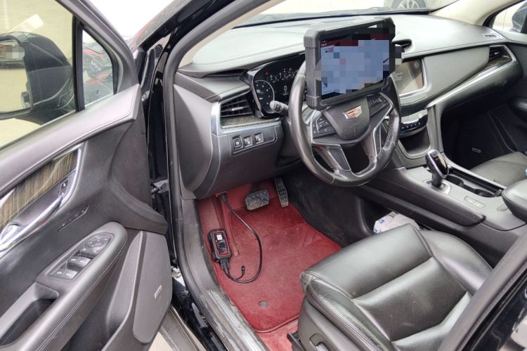 Used Cadillac XT5 2018 25T Luxury Model Driver Seat