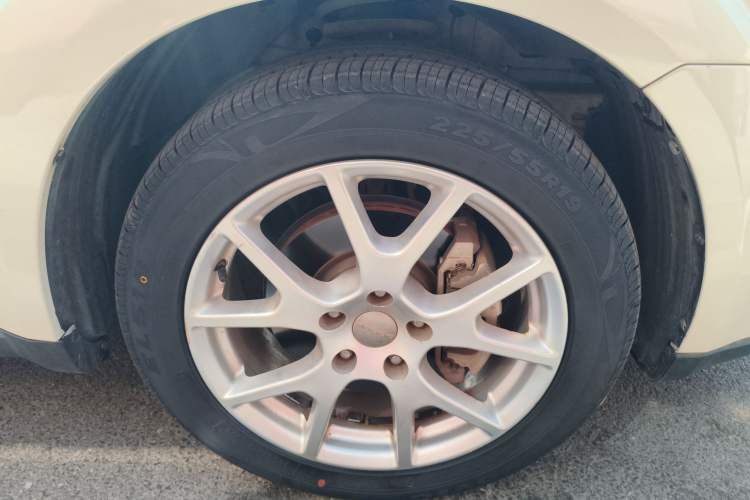 Used Dodge Journey 2013 2.4L Two-Wheel Drive Luxury Version