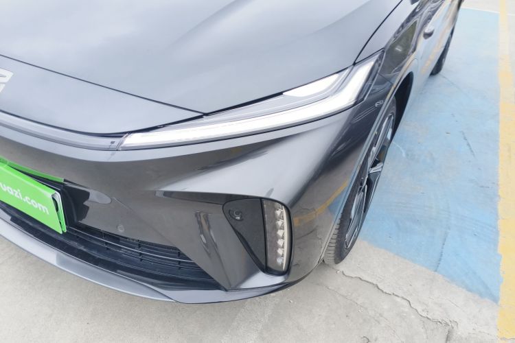 Used Rising R7 2023 Performance Screen Pro Edition
