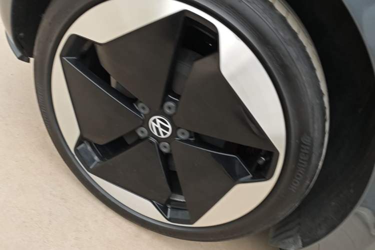 Used Volkswagen ID.3 2021 Pro Smart Edition Right Rear Wheel Hub