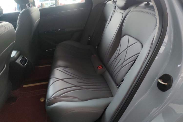 Used Geely Galaxy L6 2025 EM-i 140km Explorer+ Edition