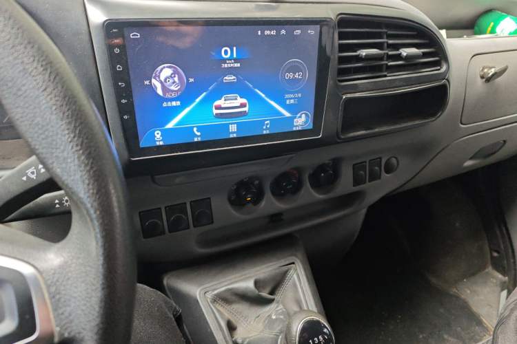 Used JMC Transit 2017 2.8T Commercial Version Short Wheelbase Mid-Roof 6/7/8-Seater JX493