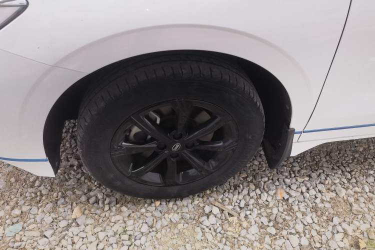 Used BYD e2 2019 Standard Range Model – Smart & Comfortable Version