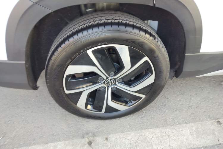 Used Volkswagen Tharu 2023 300TSI Two-Wheel-Drive Full Moon Edition