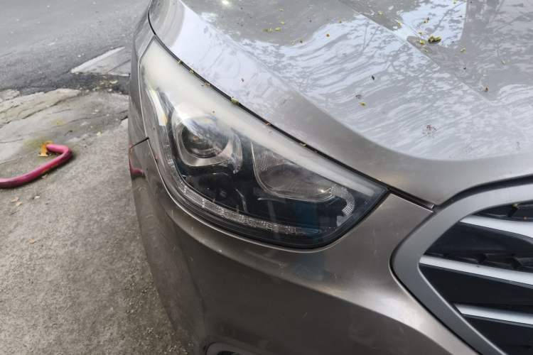 Used Hyundai ix35 2013 2.0L Automatic 2WD Comfort GL China IV Standard Right Front Headlight