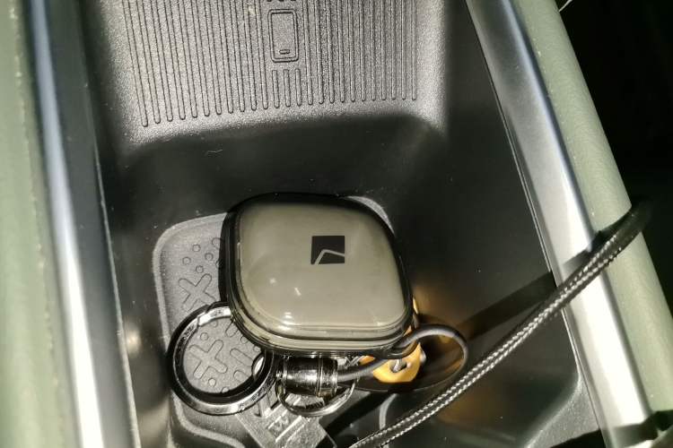 Used Baojun Spark EUV 2026 301km Flagship Edition Vehicle Key