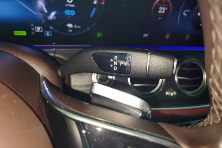 Used Mercedes-Benz E-Class New Energy 2022 Restyled E 350 e L Plug-in Hybrid Sedan Gear Lever