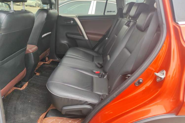 Used Toyota RAV4 2013 2.0L CVT Four-Wheel Drive New Edition
