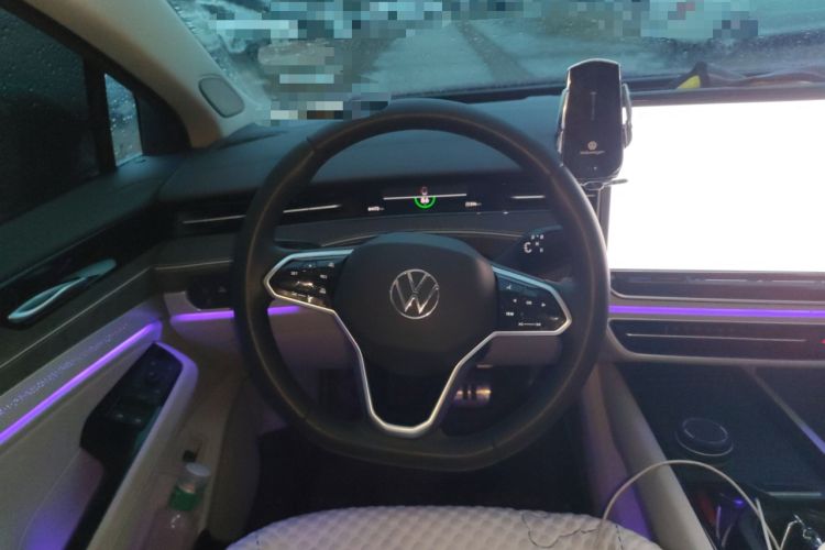 Used Volkswagen ID.7 VIZZION 2024 First Edition Steering Wheel