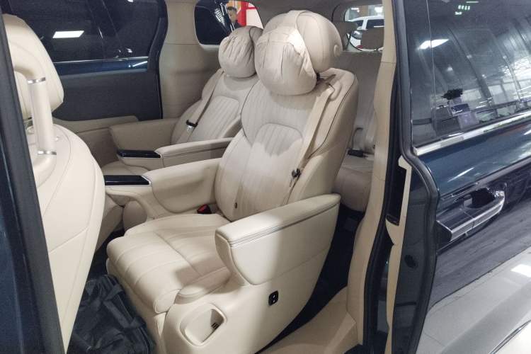 Used VOYAH Dream 2025 PHEV Four-Wheel-Drive Flagship Kunpeng Edition
