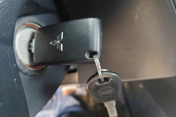 Used Mitsubishi Pajero 2015 3.0L Automatic Elite Plus Version China V Standard Interior 1