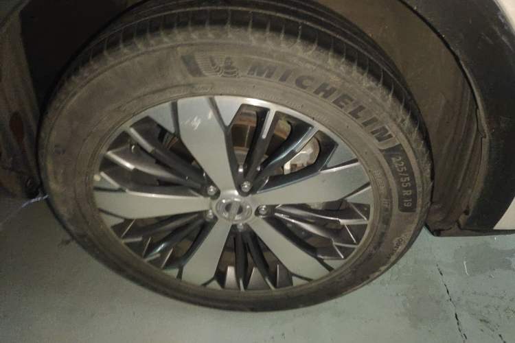 Used Haval F7x 2019 1.5T Two-Wheel Drive Smart & Trendy Edition Right Front Wheel Hub