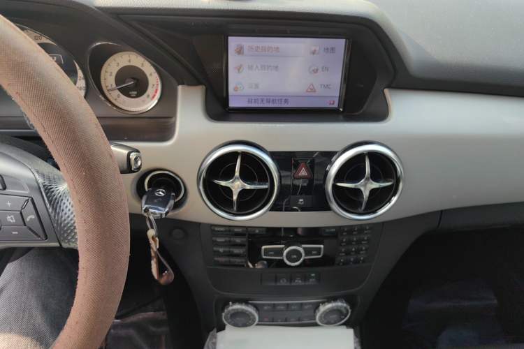 Used Mercedes-Benz GLK-Class 2014 GLK 260 4MATIC Dynamic Model Audio And AC Panel