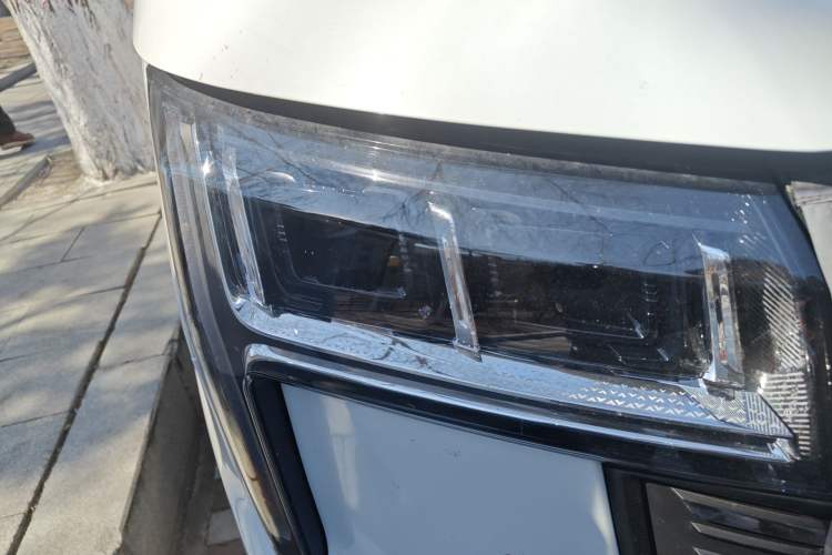 Used SAIC MAXUS Xintu V80 2024 Facelift Aoyuntong 6MT Short Wheelbase Mid-Height Version 147 Ps 5/6 Seats