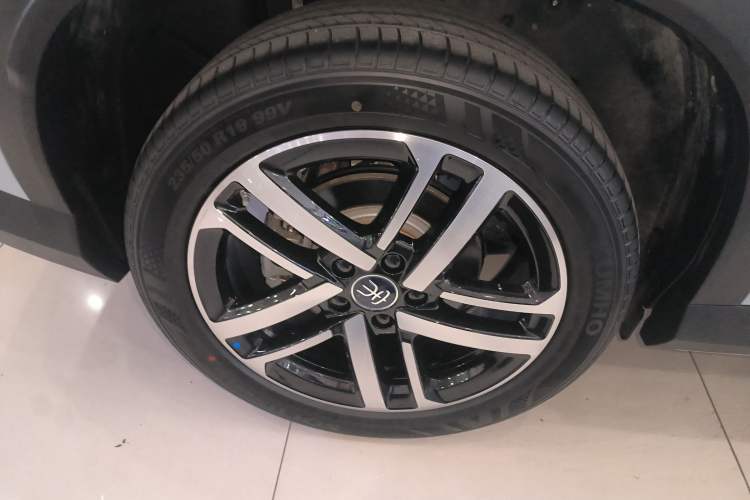 Used BYD Song L DM-i 2025 Intelligent Driving Version 112 km Leading Trim Exterior 5