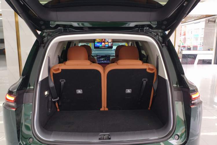 Used Leapmotor C16 2024 Range-Extended 200 Luxury Edition Trunk