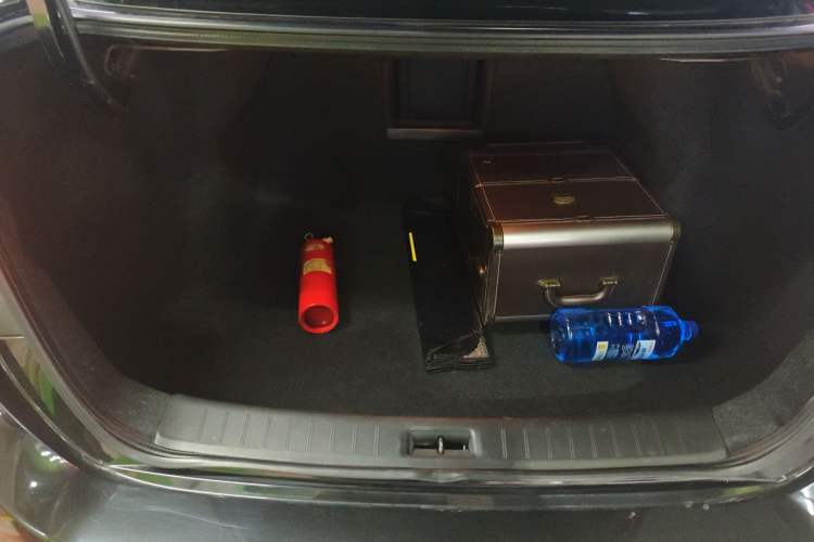 Used Nissan Sylphy 2021 Classic 1.6XL CVT Luxury Edition Trunk