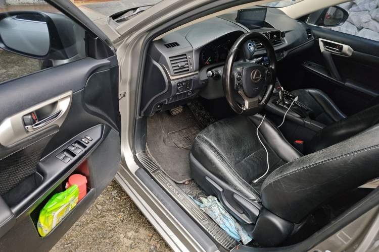 Used Lexus CT 2017 CT200h Elite Edition Monotone China VI