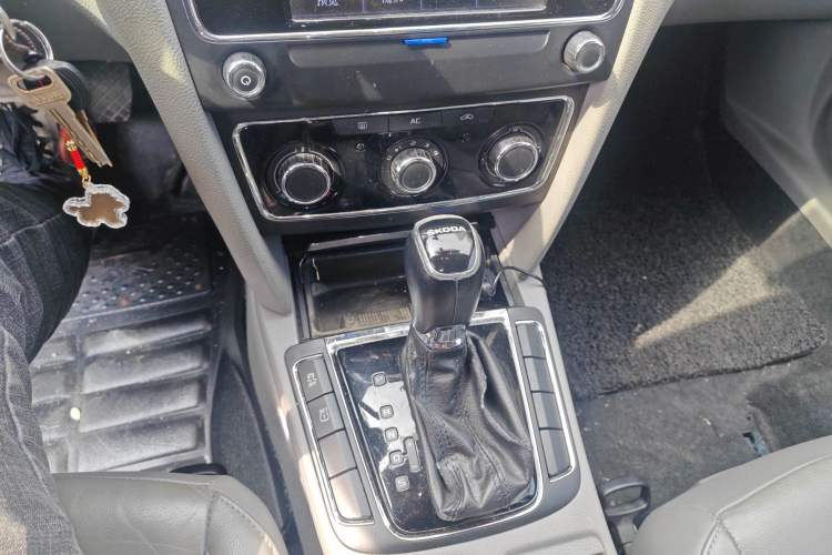 Used Skoda Superb 2013 1.8TSI Automatic MingShi Edition