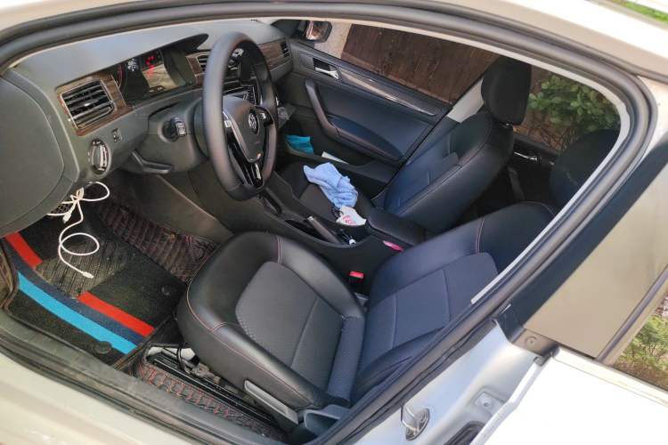 Used Volkswagen Santana 2017 Haval H9 1.6L Automatic Comfort Edition
