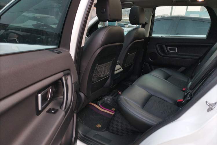 Used Land Rover Discovery Sport 2018 240 PS PURE Edition
